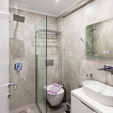 Ionio Hotel *
